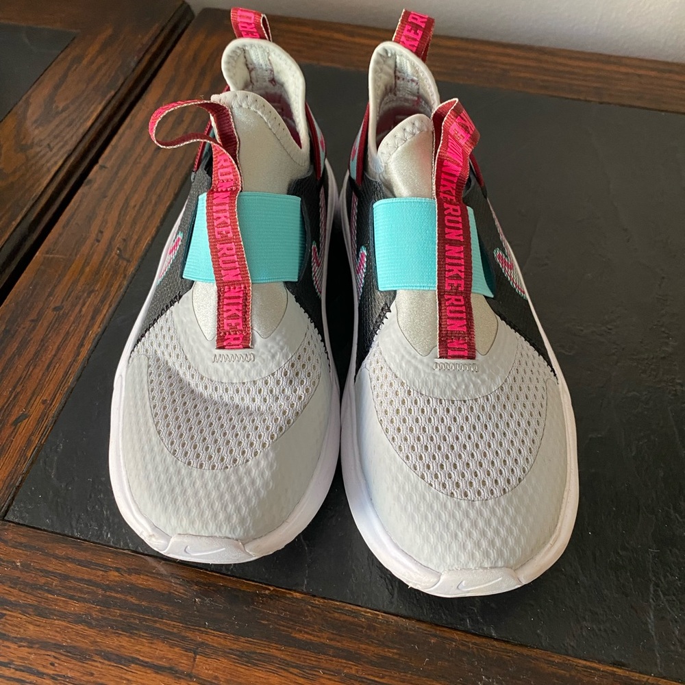 Youth Nike slip on sneakers